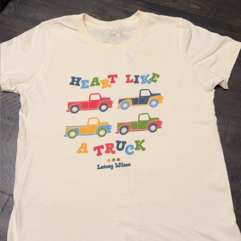 Lainey Wilson Bell Bottom Country Heart Like A Truck short sleeve t-shirt YM